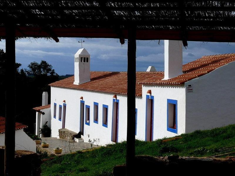 Monte Do Adail Turismo Rural Casa De Campo Vila Nova de Milfontes Rom bilde